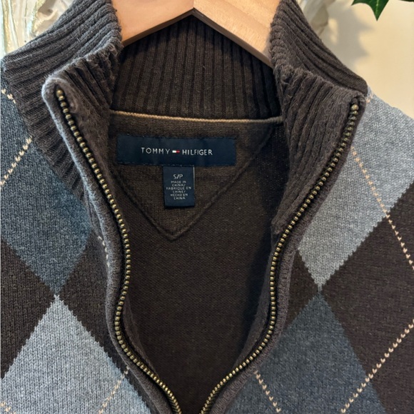 Tommy Hilfiger Plaid Sweater |Size Small| Dark Brown Light & Dark Gray w/zipper - Picture 3 of 11